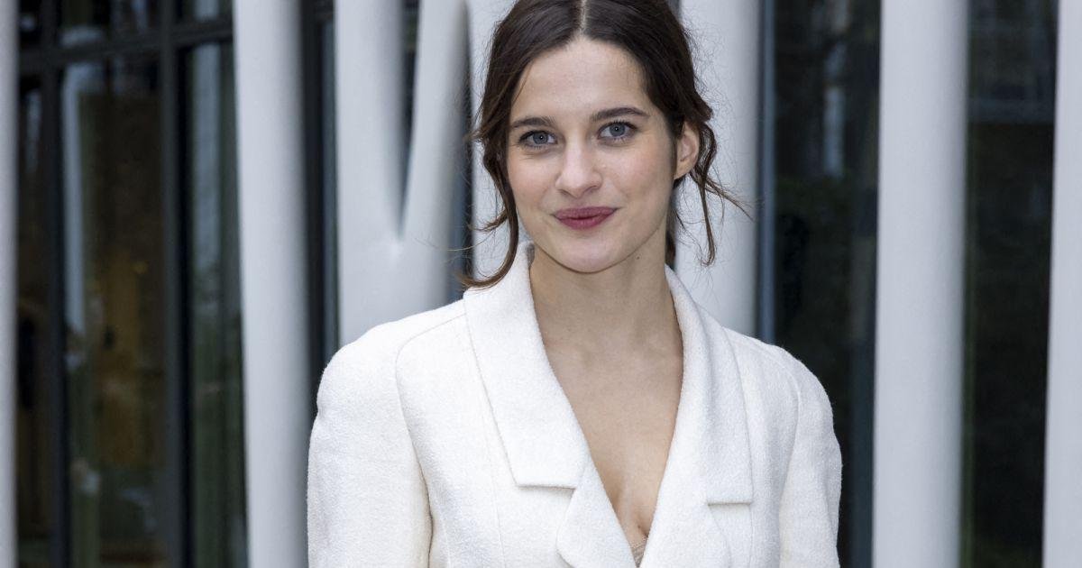 Read more about the article Rebecca Marder in a relationship with a famous actor