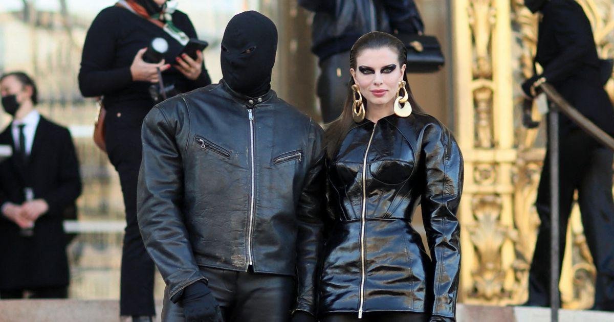 You are currently viewing Kanye West in relationship with Julia Fox