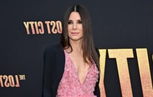 Read more about the article Phenomenal Sandra Bullock in an outstanding get dressed in the front of Daniel Radcliffe, radiant!