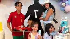 Read more about the article Cristiano Ronaldo: great birthday party for the 5 years of his twins Eva and Mateo.