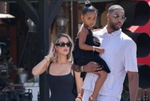 Read more about the article Khloe Kardashian is expecting a second child from her ex Tristan Thompson, father of her daughter.