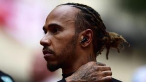Read more about the article Lewis Hamilton soon deprived of Grand Prix because of… his piercing?