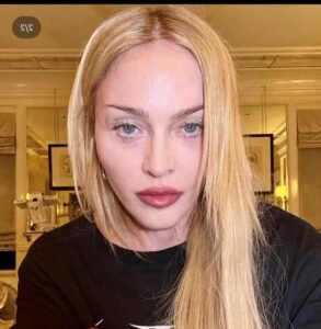 Read more about the article Madonna finally breaks the silence after her worrying hospitalization